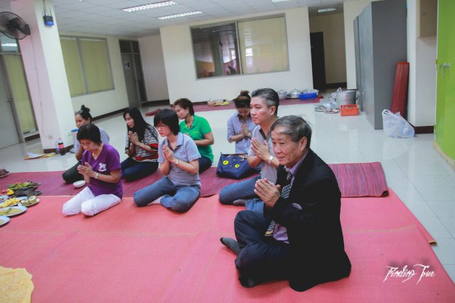 ทำบุญ